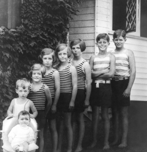 ourpresidents: The Kennedy Children in 1928.  (L-R) Jean, Bobby, Patricia, Eunice, Kathleen, Ro