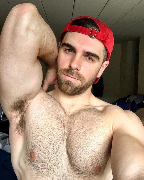 touch-my-beard:  Http://touch-my-beard.tumblr.com