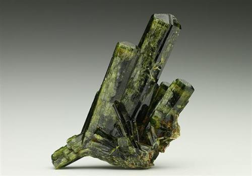 themineralandgemnephilim: Epidote Czech RepublicScientific facts,Color: Dark green to yellow-gr