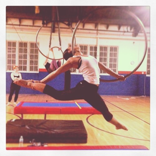 Love @kgfulmer&rsquo;s class! #lyralove #aerial #aerialists #lyra #aerialists #strength #stretch #fi