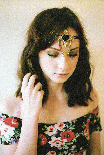 dimpledchin:  untitled by millie clinton. on Flickr. 