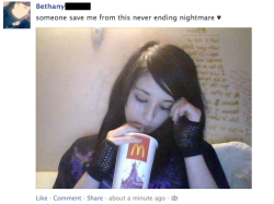 temdelenge:  IS THIS A JOKE SHE’S HOLDING A FUCKING MCDONALDS BEVERAGE   She&rsquo;s crying bruh