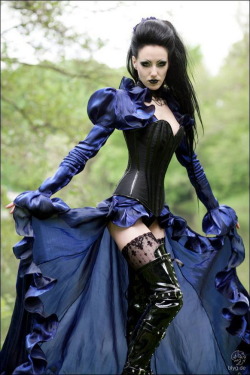 victorian-goth:Victorian goth http://victorian-goth.tumblr.com/