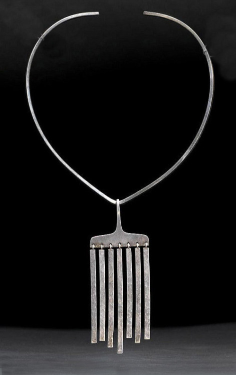 Karl Gustav Hansen, jewelry with pendants, 1940. Silver. Hans Hansen, Denmark. Koller auctions