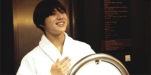 loeysenpai:   39/100 gifs of taemin  