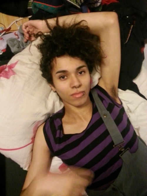 littanana:  giantbutt:  nane doesnt usually bother to wear makeup but she lets me femme her up every once in a while B) look how extra cute she is w/ just a lil bit of eyeliner and lipgloss!!   Jungle chaser