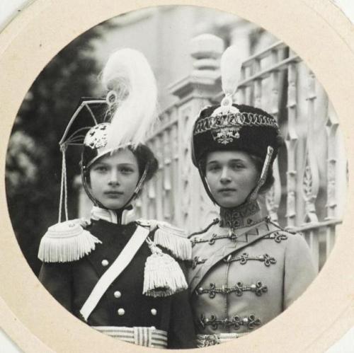 adini-nikolaevna:Grand Duchesses Olga and Tatiana of Russia in regimental uniform.
