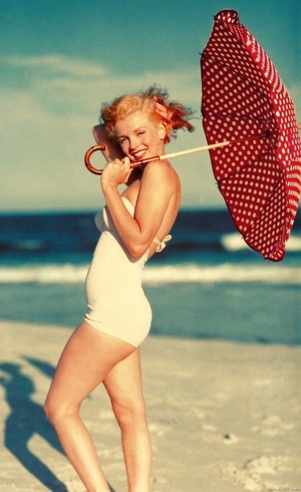 bettiepagebangs:  Marilyn Monroe