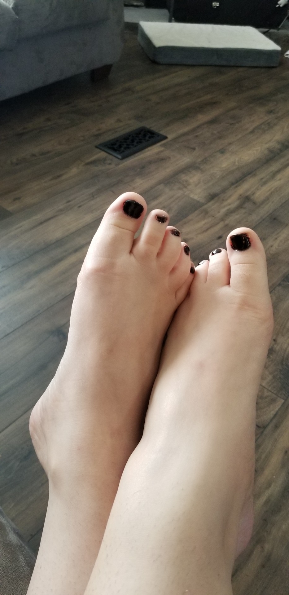 portlypenny-deactivated20230301:The bigger I get, the harder it is to paint my toenails Sexy feet