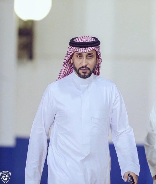 اخبار الفن رئيس الهلال السعودي يعقب على آل سويلم ب 6 تغريدات
