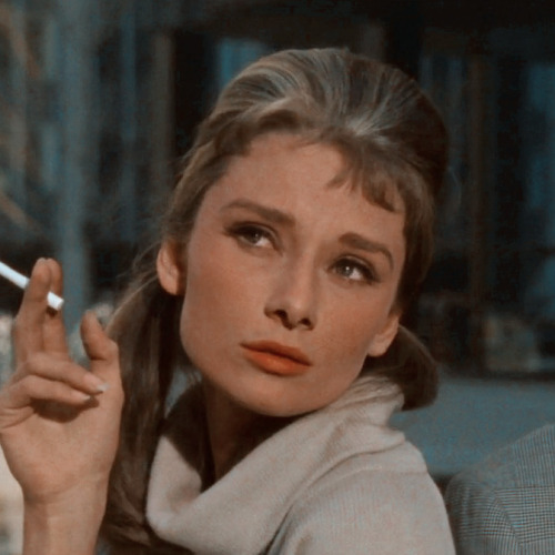 holly golightly iconslike or reblog if u save :)credits to @katebridgs on twitter