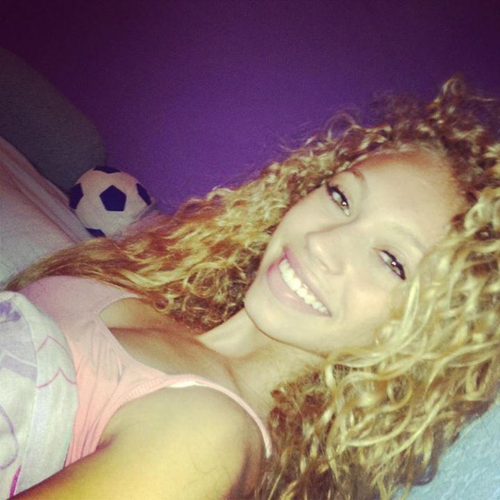 strippersandclits:  strippersandclits:  I found her! There was picture on picture