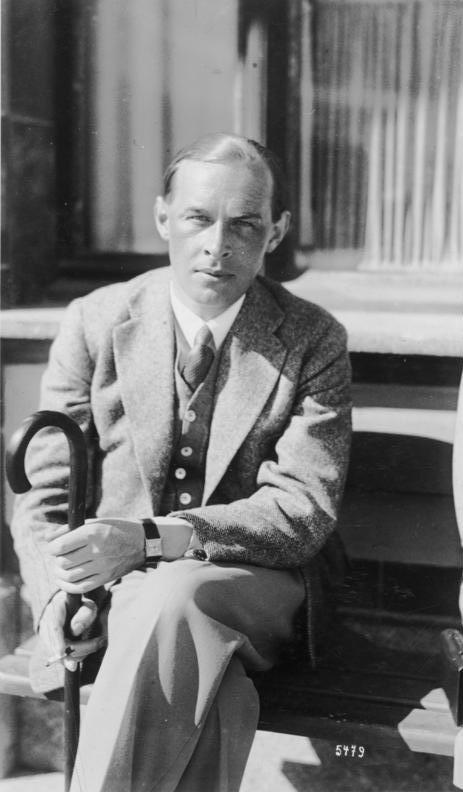 fuckyeahhistorycrushes:  Erich Maria Remarque, just…Erich Maria Remarque. …Okay,