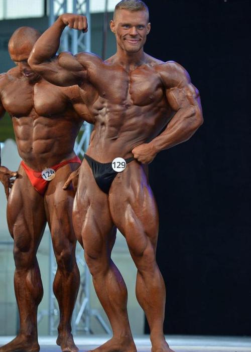 drwannabewannabe: mauricio6852: https://mauricio6852.tumblr.com/   Mitteleuropean loinmaster Roman Vavrečan… 