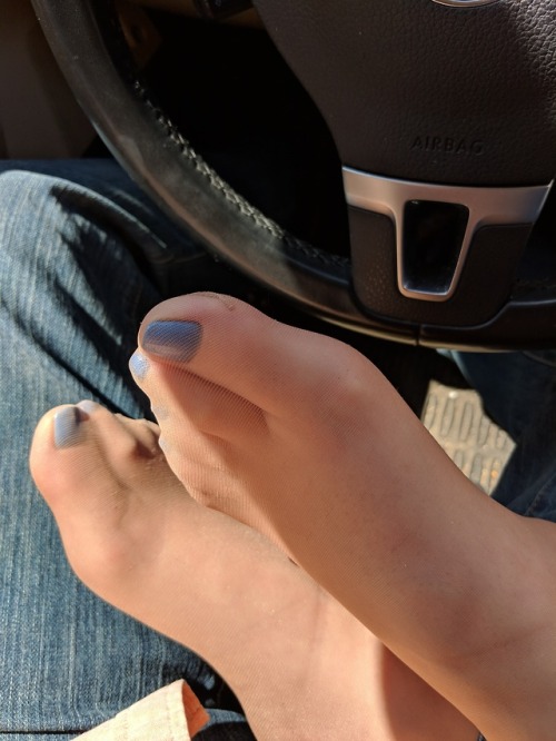 nylonvixen: Feet on lap while driving. This is worse than texting