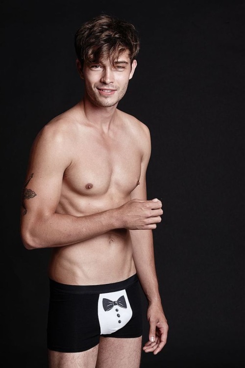 tabloidheat101:  Francisco Lachowski 