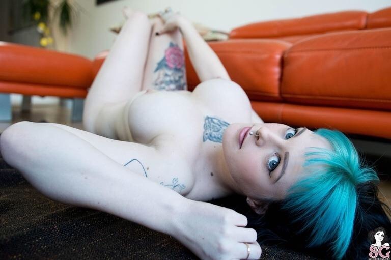 sexybbwluver:  Titch suicide she is a hottie hubba hubba