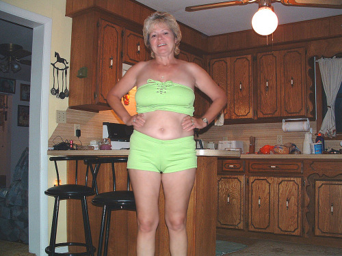 cookinginthebuff:  Share your pictures with us at cookinginthebuffiowa@gmail.com  Geile reife Lady