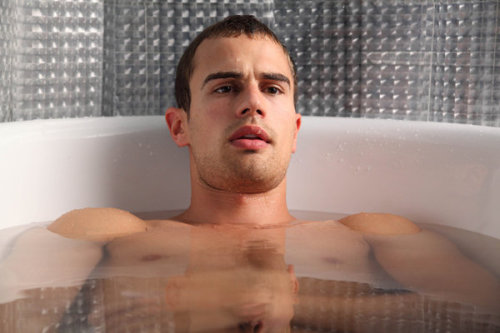 suckingbeast:  Theo James
