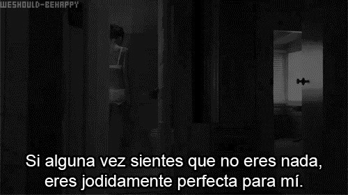 rocio199:  wecolmetomyworlb:  fucking perfect  Siempre lloro :c con esta canción 