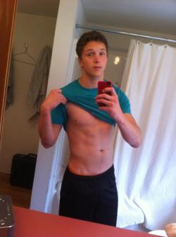 nakedtwinkboyz:  Wanna Cam Model? Message