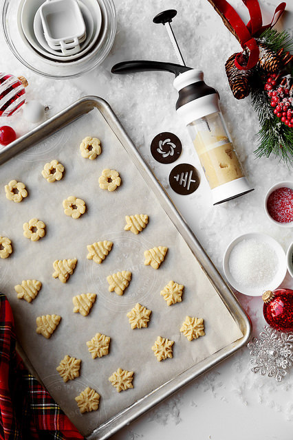 sweetoothgirl:    Holiday Danish Butter Cookies   