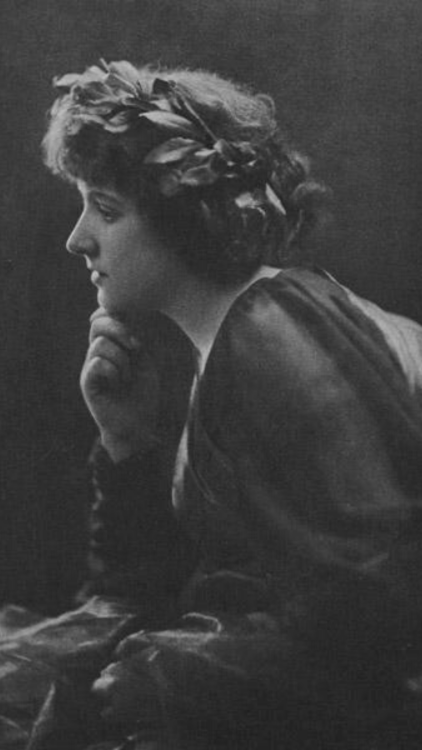 diioonysus: adolph de meyer (1868-1946) was the first official vogue photographer  I love his p