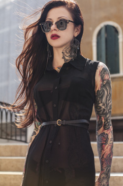 lolo-and-lola:  Where can we get this dress? recoverykitty:  ramificada:  -      