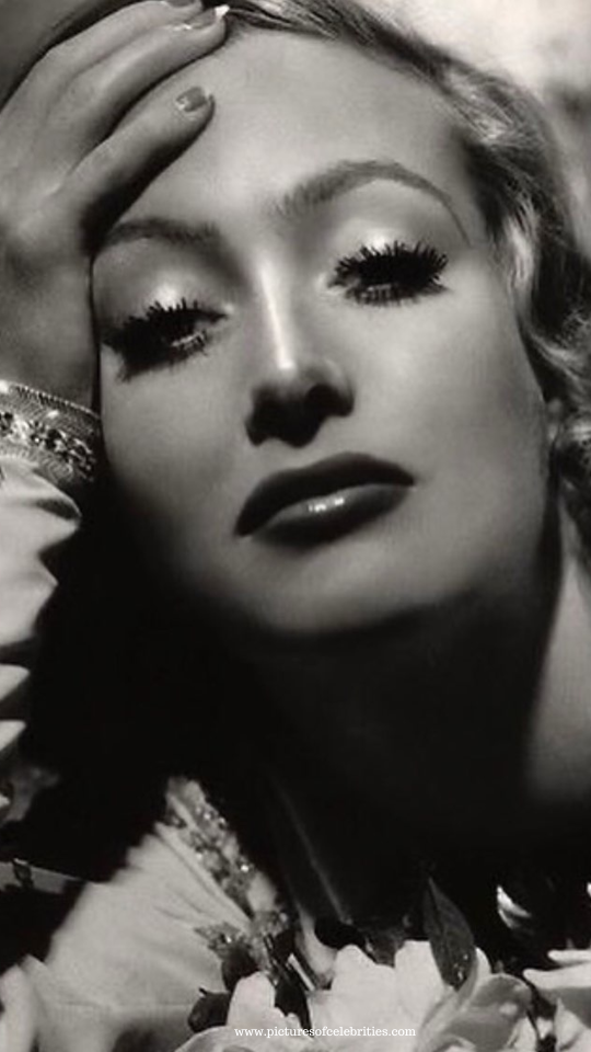 The Many Faces of Joan Crawford