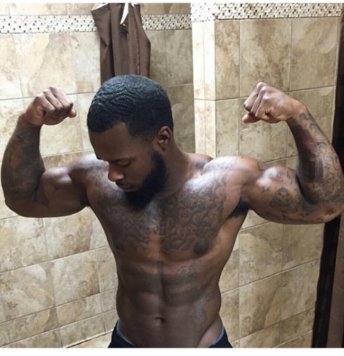 thickboyswag:  Tatted Up 