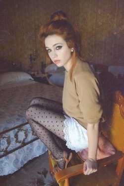 tightsobsession:  Sheer patterned tights cutie. 