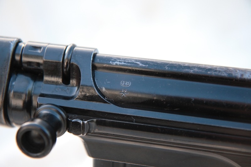 sacred-fox:  Some L1A1 pornography. 