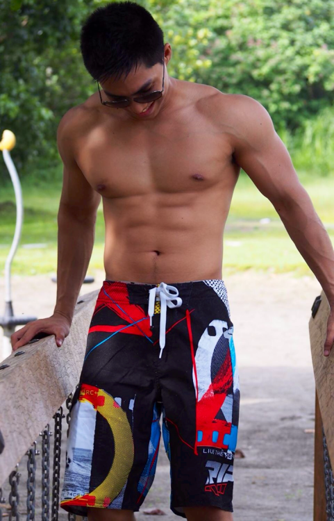 asianmusclefetish:  Original post: http://asianmusclefetish.tumblr.com 