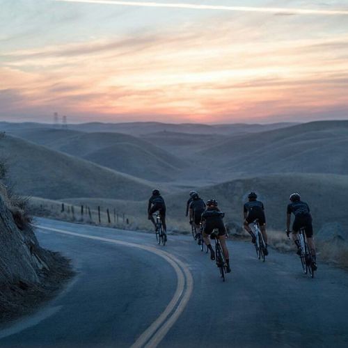 blog-pedalnorth-com: @Regrann_App from @machinesforfreedom - Solid crew ✔️ Perfect road ✔️ Epic suns