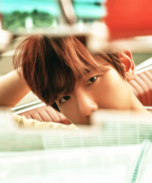 BAEKHYUN PRESENT ; Gift