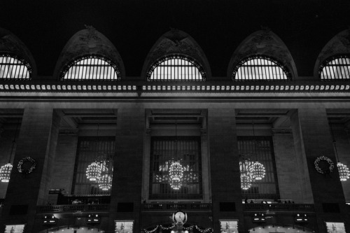 Grand Central Station (December 2013) Kodak Tmax400 pushed to 1600