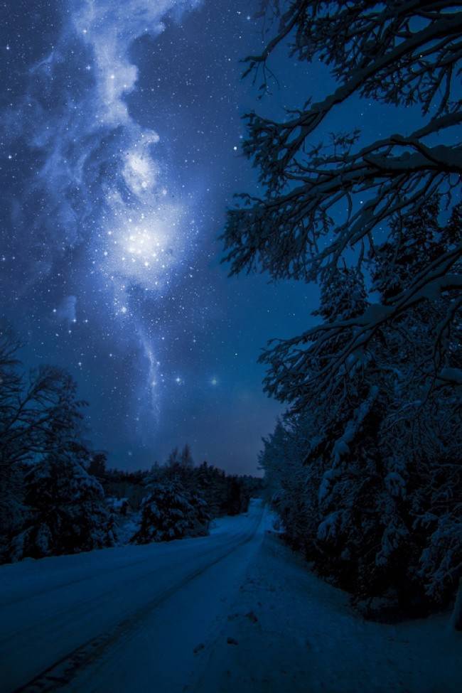 travelgurus:                        Nikko Lafre – Winter  Nights In
