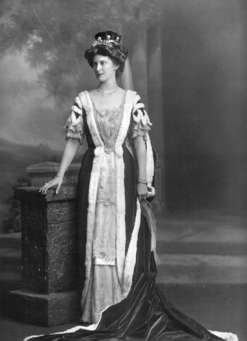 Selina, Baroness Farnham née Aileen Selina Coote