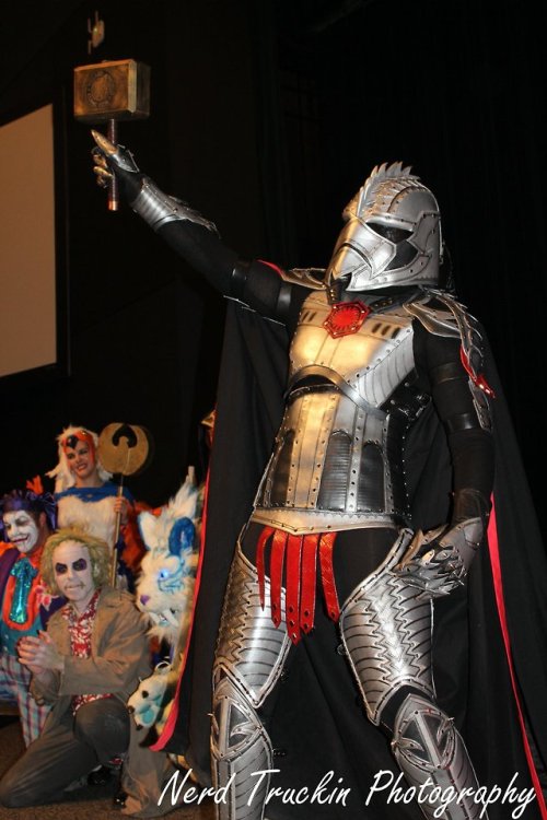 We took home ‘Best in Show’ this weekend at Wizard World STL! We had a great time h