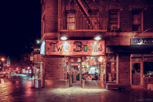 devidsketchbook: LIGHTS ON (New York City, 2013-2014) Photographer Franck Bohbot  ( 