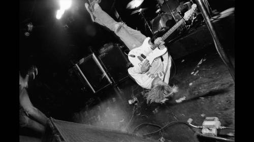 cobanedyes:Kurt Cobain by Charles Peterson