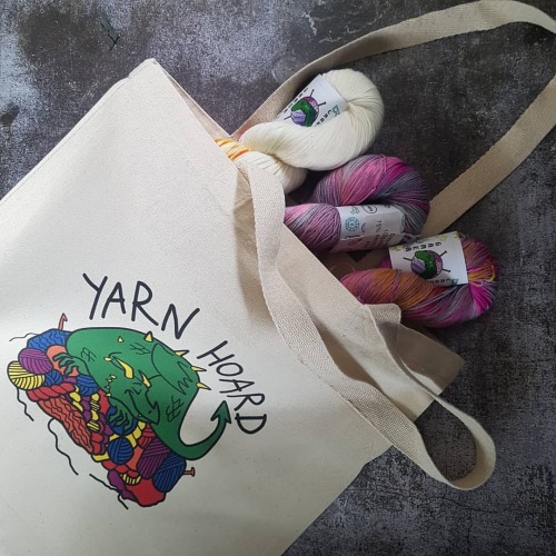 Holds one small #yarn hoard. New totes up for grabs, art by @anebulouspurpose and you can get this d