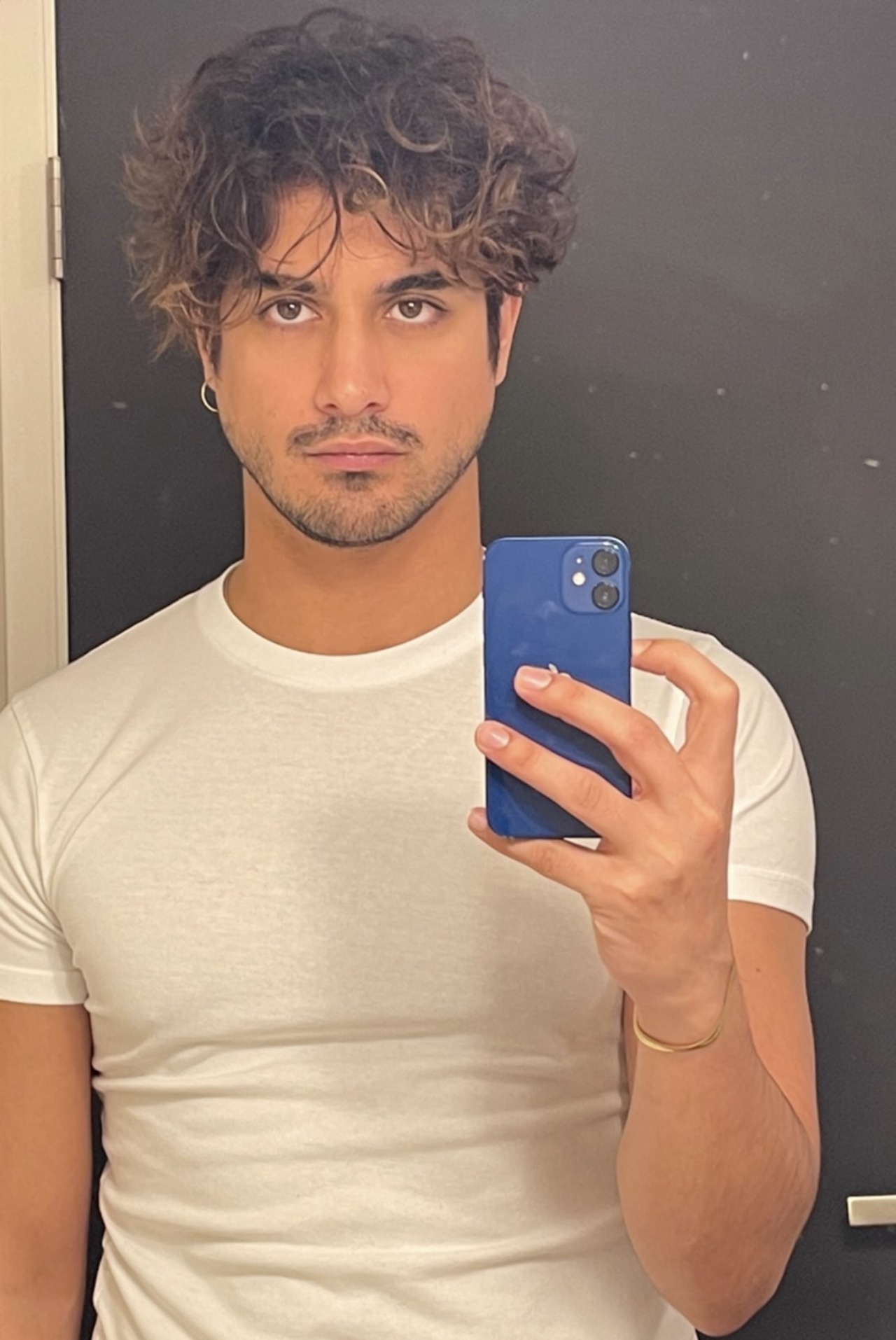 Poison Paradise : AVAN JOGIA