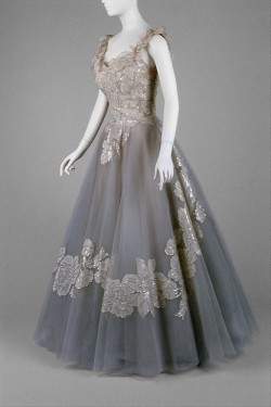 omgthatdress:  Evening DressAnn Lowe, 1960The Metropolitan Museum of Art