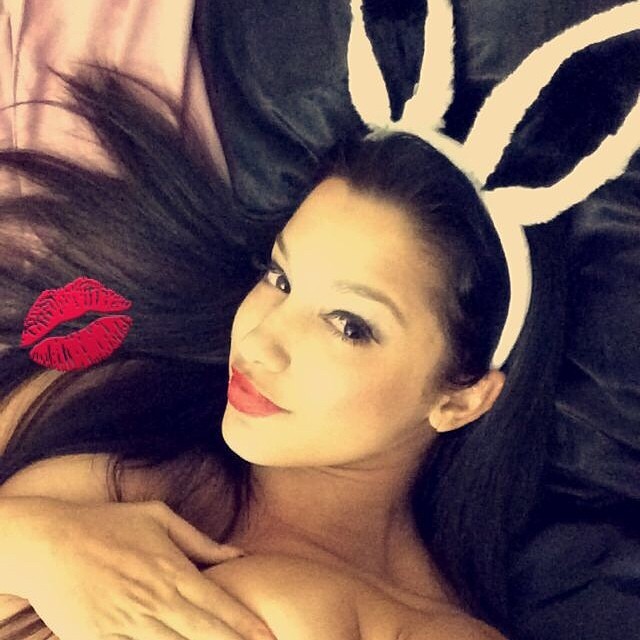 abellaxxx:  💋