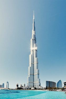 w-0nders:  Burj Khalifa [Credit: Johannes] 