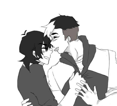 dyedgreyillusion: @sheithlentines pinch hit for @angelcultist ! its already after white day so Happy