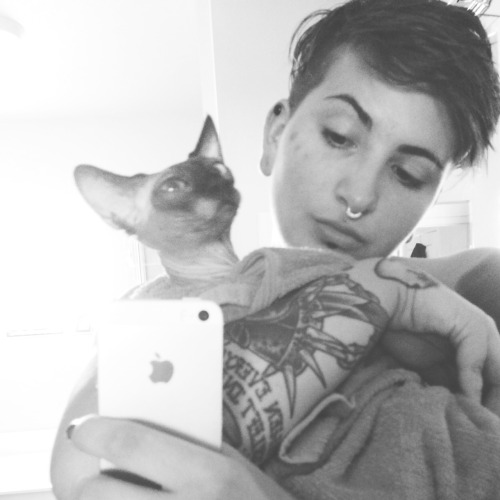 kwen-b:  after shower towel hangs with the doods. #cleanbeans  <3<3
