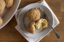 fullcravings:  Chai Spiced Doughnut Muffins