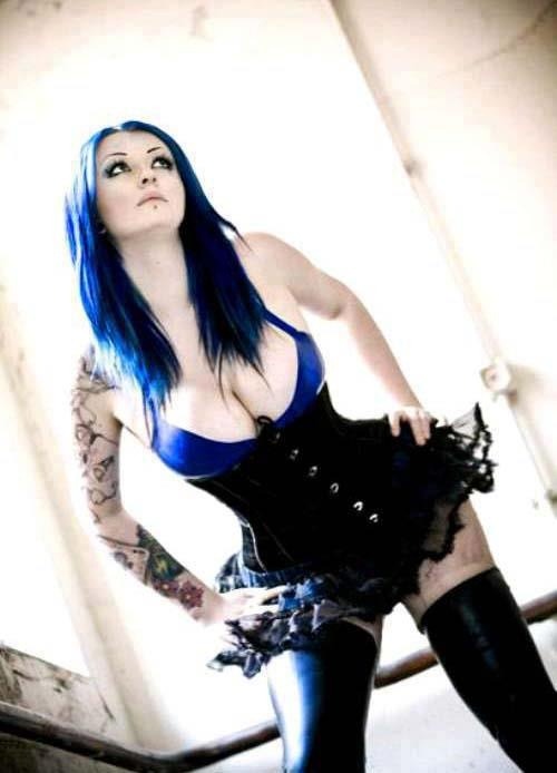 9vil-passions:  Evil PassionFetish Goth Twitter